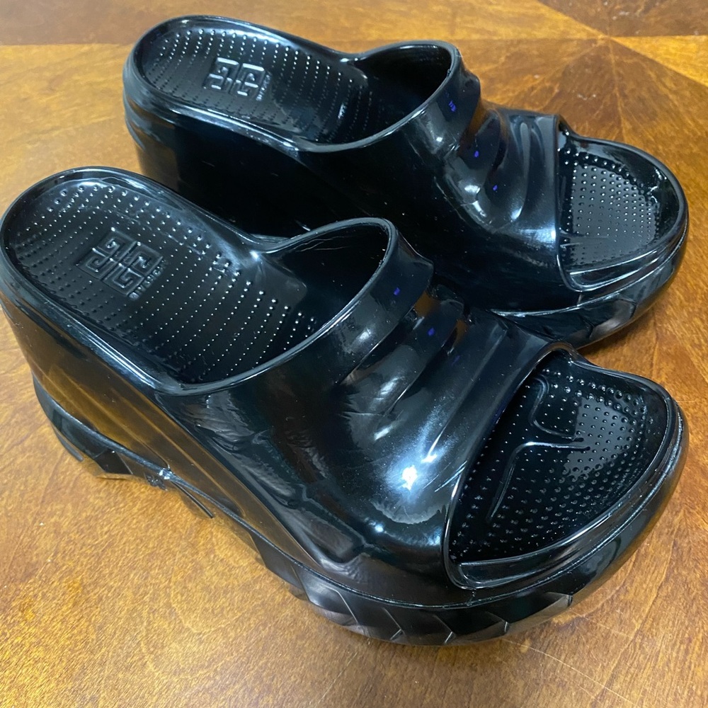 Givenchy Rubber wedge sandals black